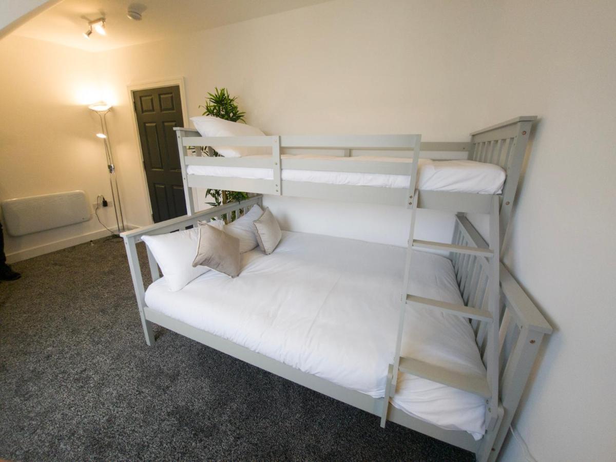 Principality Suites; Three Bed By Property Promise Кардиф Екстериор снимка