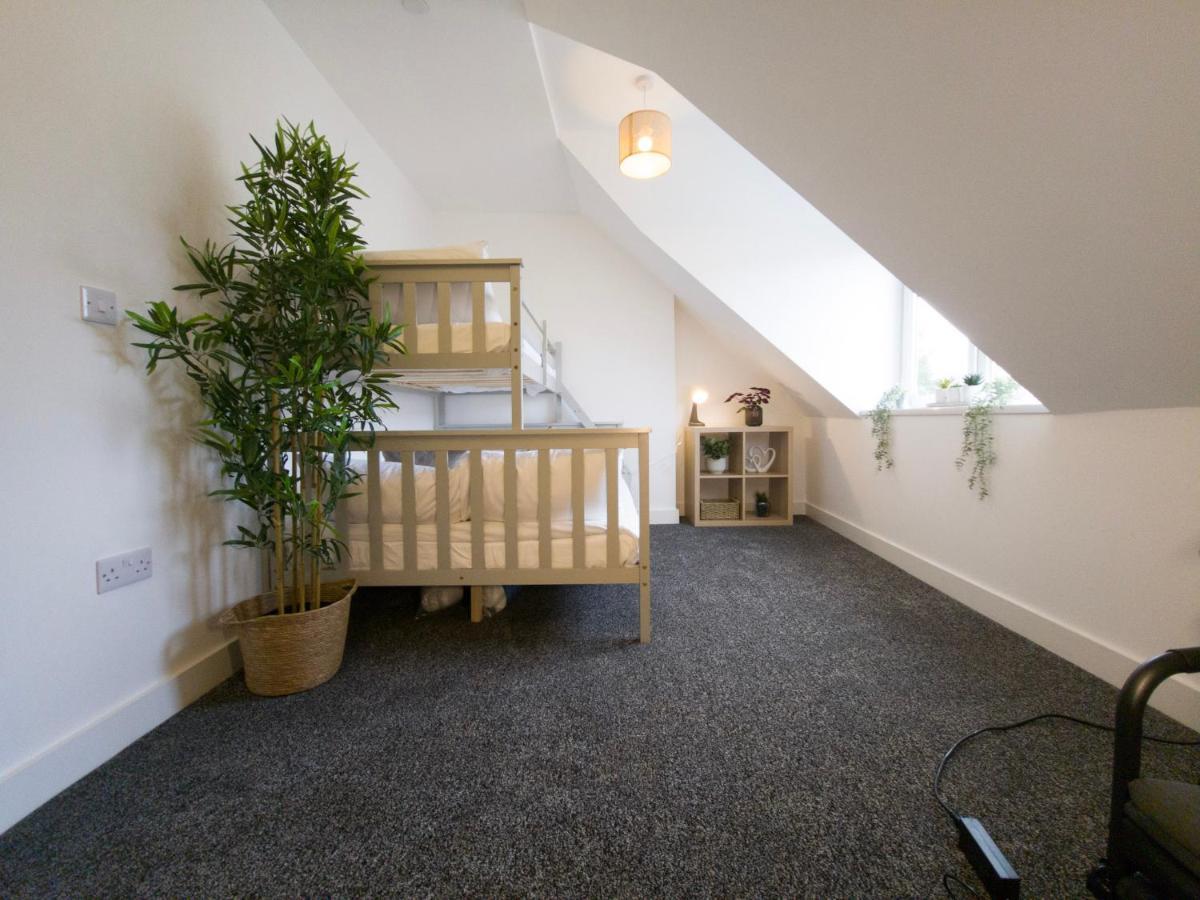 Principality Suites; Three Bed By Property Promise Кардиф Екстериор снимка