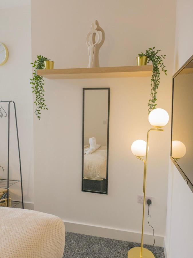 Principality Suites; Three Bed By Property Promise Кардиф Екстериор снимка