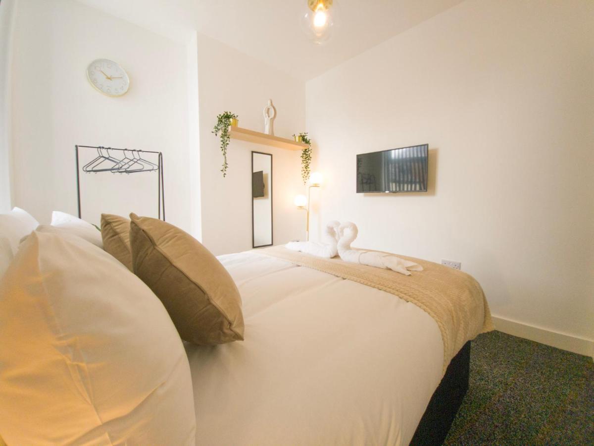 Principality Suites; Three Bed By Property Promise Кардиф Екстериор снимка