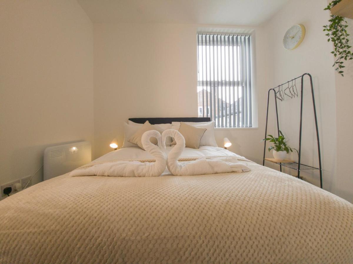 Principality Suites; Three Bed By Property Promise Кардиф Екстериор снимка